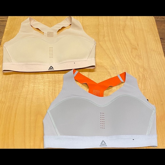 Sports bras - Picture 1 of 1